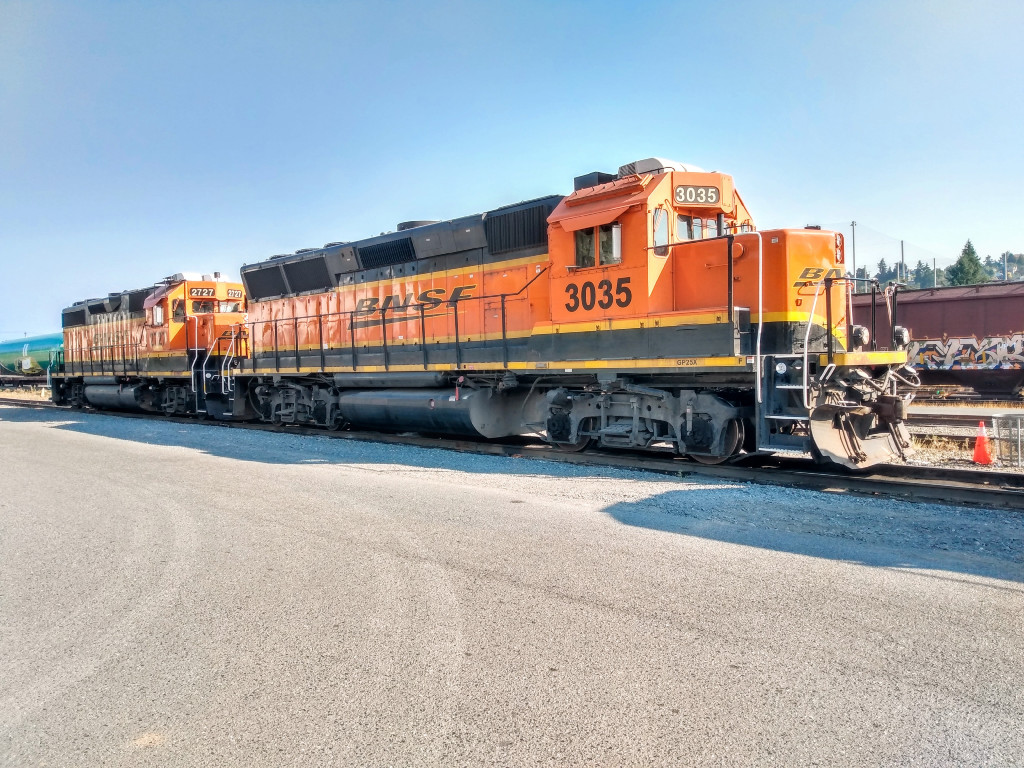 BNSF 3035 GP25X in a GP40X body